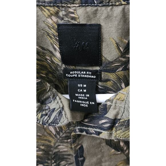 H&M Hawaiian Button Up Shirt Size M Short Sleeve 100% Cotton Palm Leaf Pattern - Picture 2 of 5